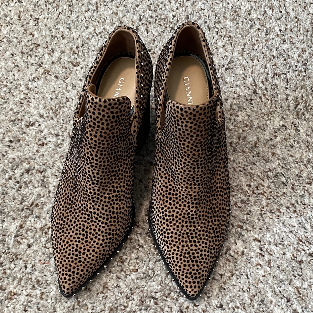 Gianni Bini Tan and Black Ankle Booties